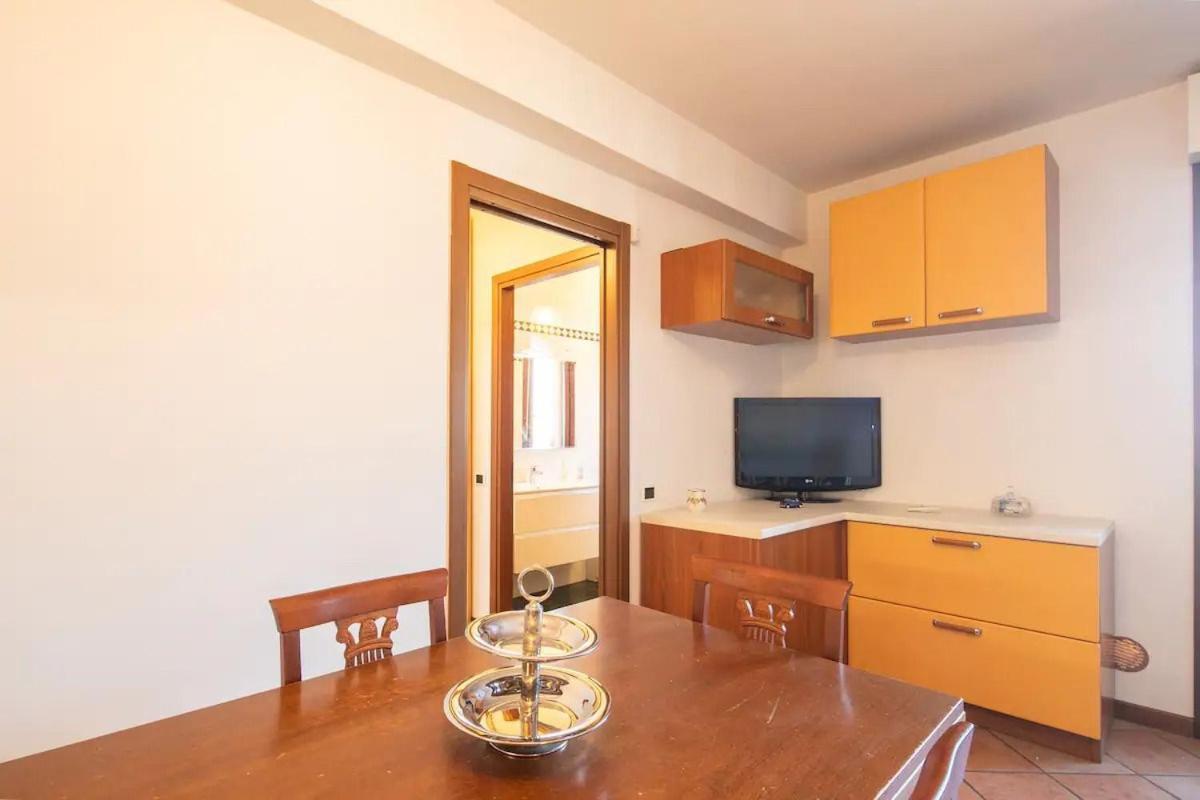 Suite Con 2 Balconi - 6 Guest Prato  Eksteriør bilde